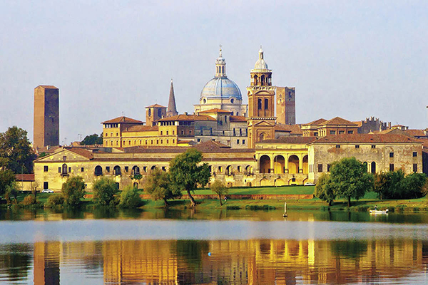 Una veduta della città di Mantova